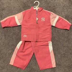 NEW WITH TAGS. YANKEES MAJESTIC 18 month set